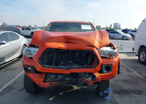 2017 Toyota Tacoma Trd Off Road z USA, uszkodzony, nr VIN 3TMAZ5CN8HM048840